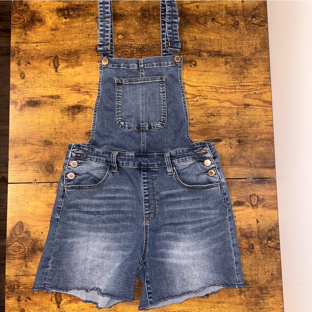 Women's Denim Overall Jean Shorts in Faded Blue